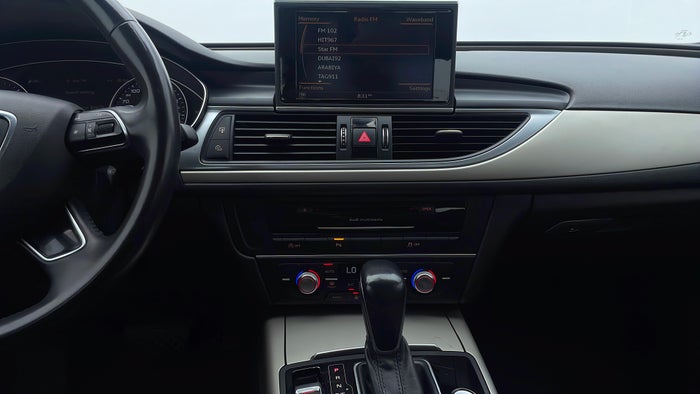AUDI A6-Center Console