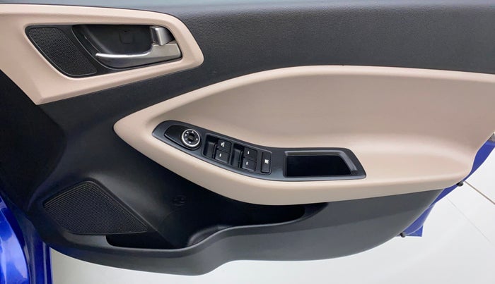 2015 Hyundai Elite i20 MAGNA 1.2, Petrol, Manual, 35,817 km, Driver Side Door Panels Control