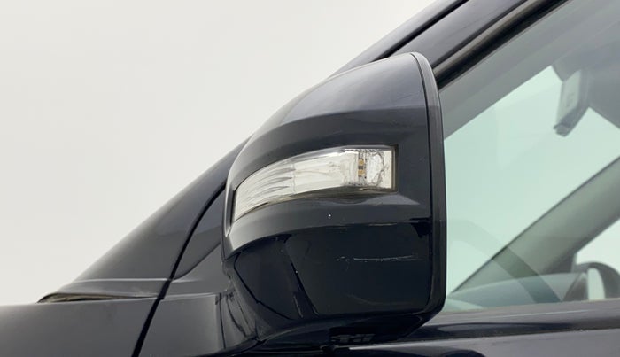 2012 Maruti Swift VDI, Diesel, Manual, 76,775 km, Left rear-view mirror - Indicator light has minor damage