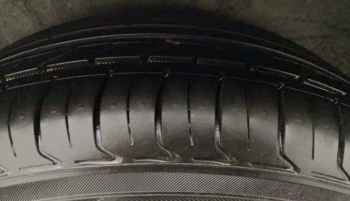 2011 Hyundai i20 SPORTZ (O) 1.2, Petrol, Manual, 95,664 km, Left Front Tyre Tread