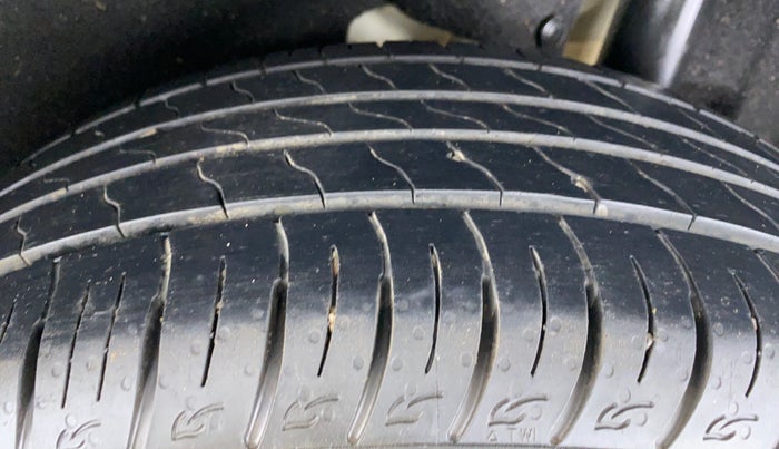 2019 Maruti Vitara Brezza ZDI, Diesel, Manual, 31,516 km, Left Rear Tyre Tread