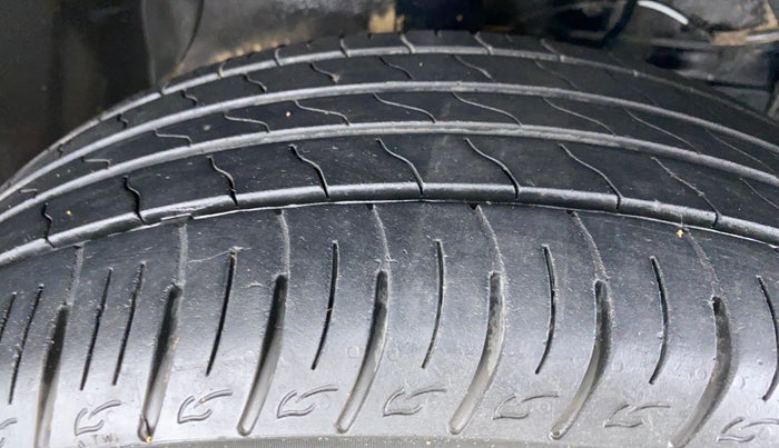 2019 Maruti Vitara Brezza ZDI, Diesel, Manual, 31,516 km, Right Front Tyre Tread
