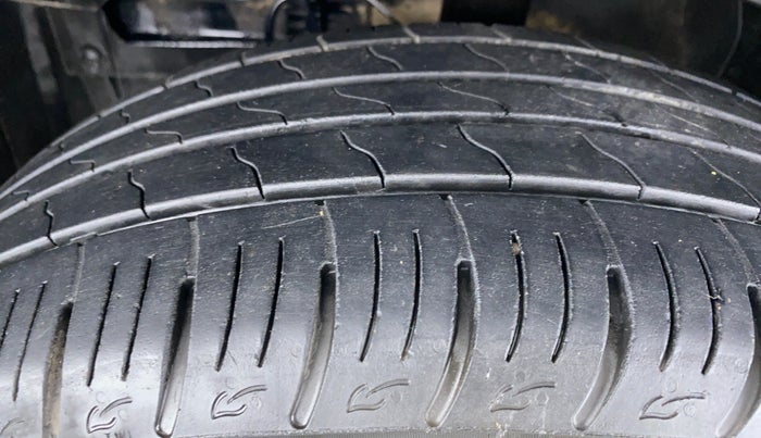 2019 Maruti Vitara Brezza ZDI, Diesel, Manual, 31,516 km, Left Front Tyre Tread