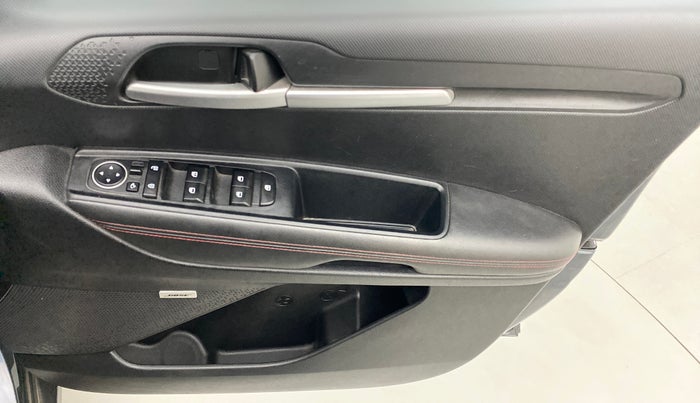 2020 KIA SONET GTX + 1.0 IMT, Petrol, Manual, 10,902 km, Driver Side Door Panels Control