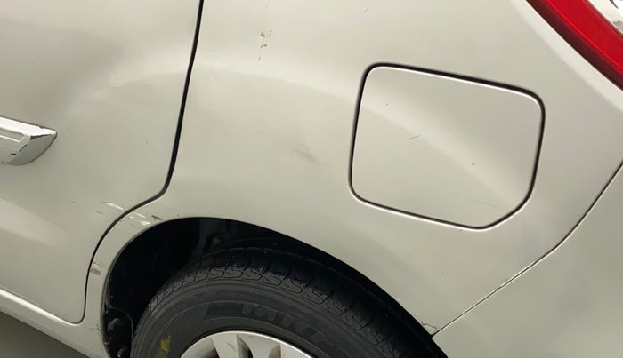 2014 Maruti Ertiga VXI, Petrol, Manual, 76,333 km, Left quarter panel - Minor scratches
