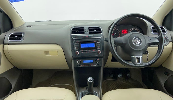 2011 Volkswagen Vento HIGHLINE 1.6 MPI, Petrol, Manual, 78,653 km, Dashboard