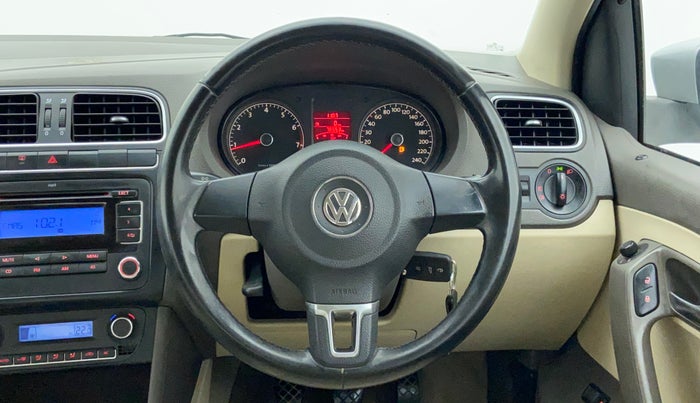 2011 Volkswagen Vento HIGHLINE 1.6 MPI, Petrol, Manual, 78,653 km, Steering Wheel Close Up