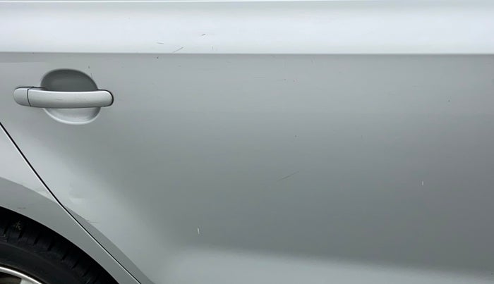 2011 Volkswagen Vento HIGHLINE 1.6 MPI, Petrol, Manual, 78,653 km, Right rear door - Minor scratches