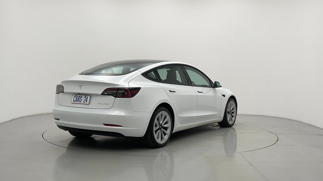 Right Back Diagonal (45- Degree) View