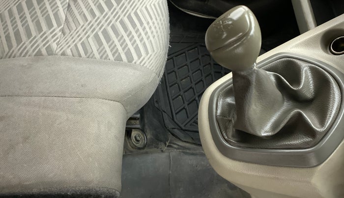 2016 Datsun Go Plus T, Petrol, Manual, 92,608 km, Gear Lever