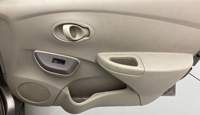 2016 Datsun Go Plus T, Petrol, Manual, 92,608 km, Driver Side Door Panels Control