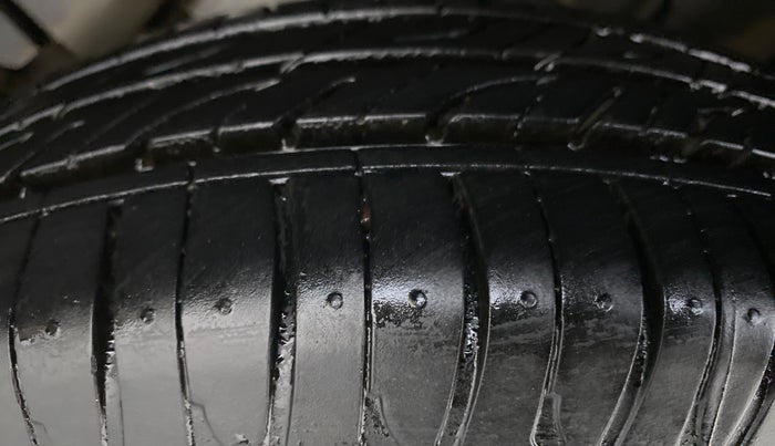 2016 Datsun Go Plus T, Petrol, Manual, 92,608 km, Left Rear Tyre Tread
