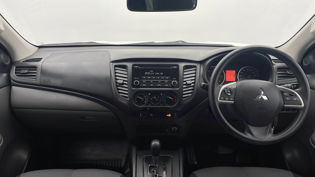 2016 Mitsubishi Triton Glx (4x4), Automatic, 74372 km, Dashboard View