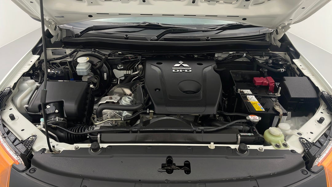 2016 Mitsubishi Triton Glx (4x4), Automatic, 74372 km, Open Bonnet (Engine)