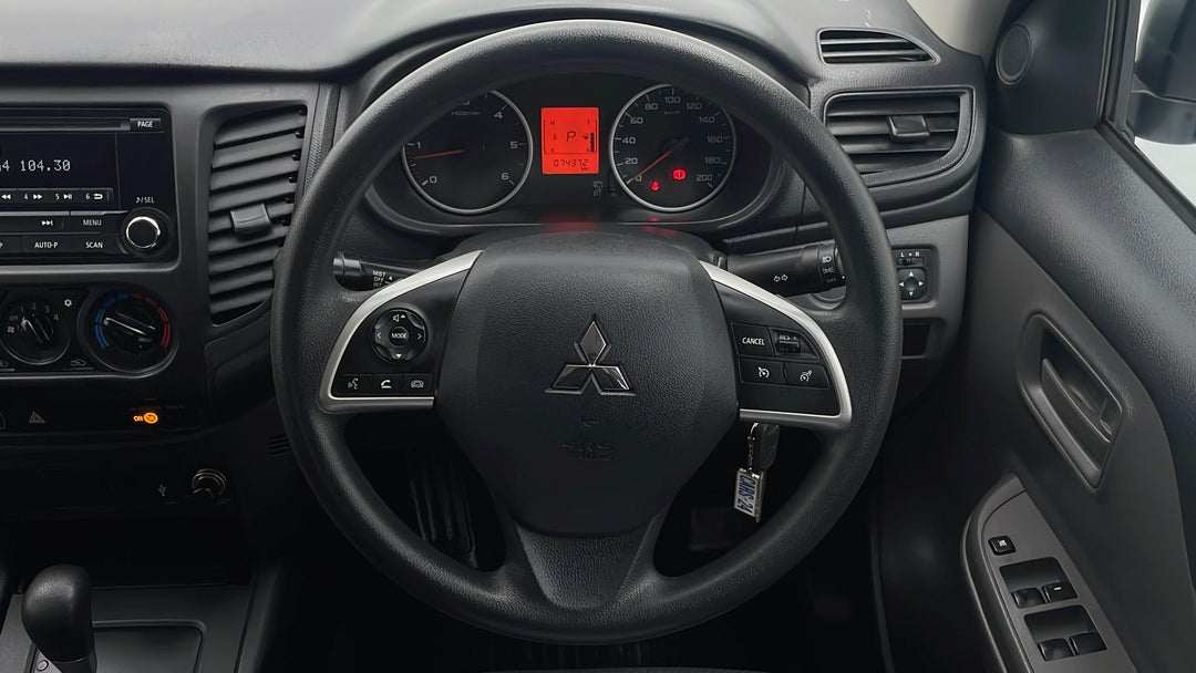 2016 Mitsubishi Triton Glx (4x4), Automatic, 74372 km, Steering Wheel Close-up