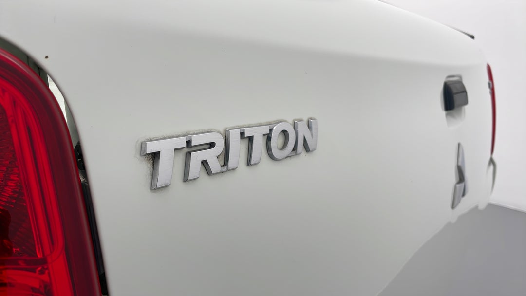 2016 Mitsubishi Triton Glx (4x4), Automatic, 74372 km, Badge (Boot Left Side)