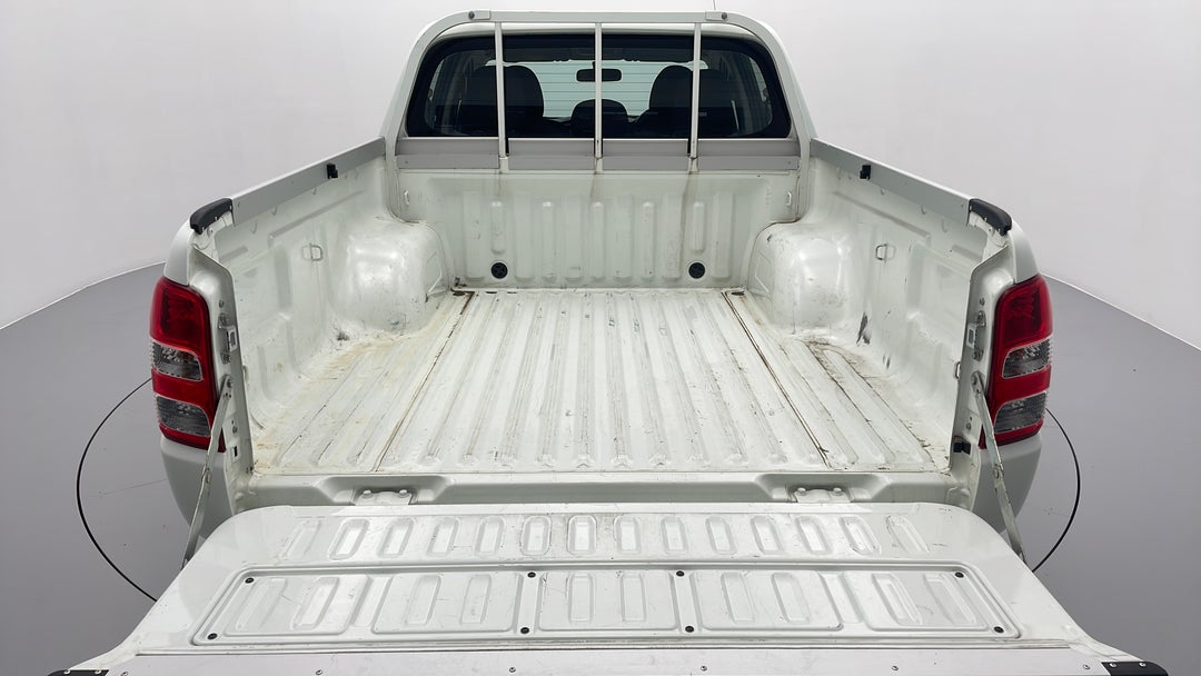 2016 Mitsubishi Triton Glx (4x4), Automatic, 74372 km, Boot Inside View