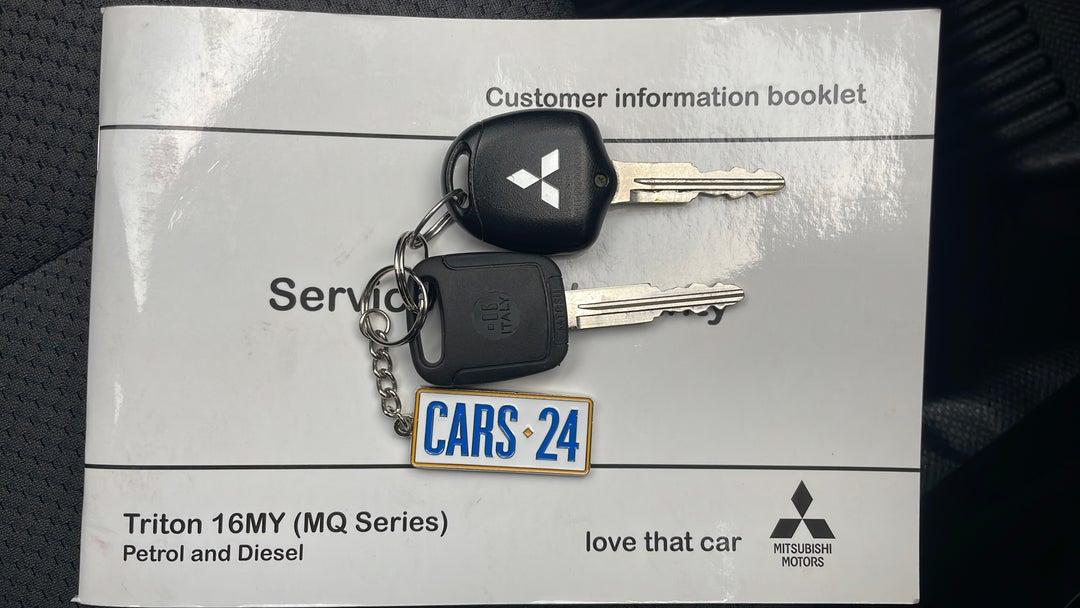 2016 Mitsubishi Triton Glx (4x4), Automatic, 74372 km, Key Close-up
