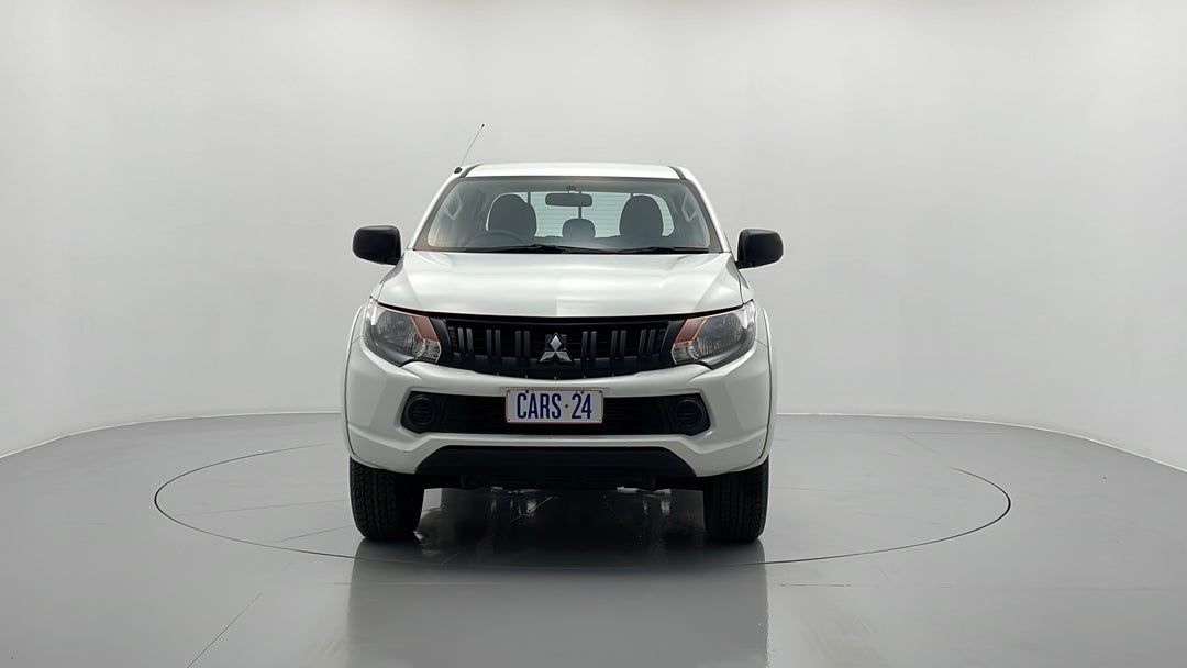 2016 Mitsubishi Triton Glx (4x4), Automatic, 74372 km, Front View