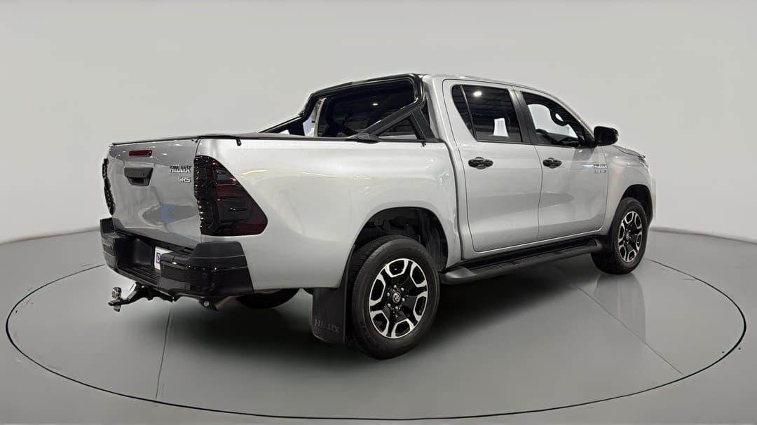 2024 Toyota Hilux Sr5 + Premium Interior (4x4), Automatic, 37112 km, Right Back Diagonal (45- Degree) View