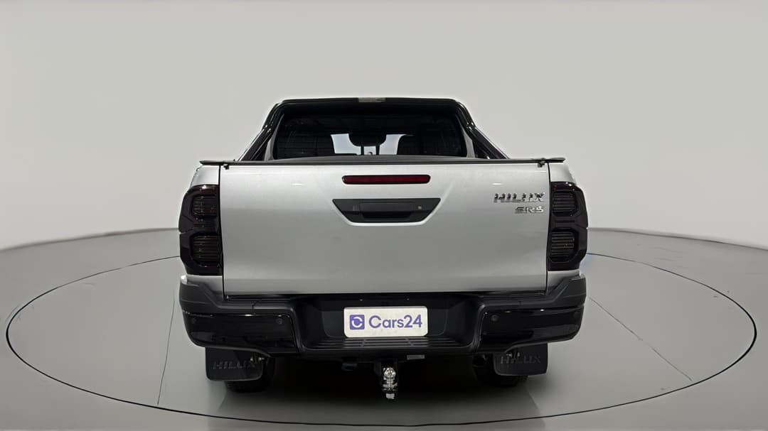 2024 Toyota Hilux Sr5 + Premium Interior (4x4), Automatic, 37112 km, Back/Rear View