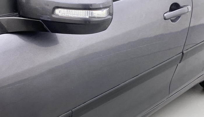2017 Maruti Swift VXI D, Petrol, Manual, 37,014 km, Front passenger door - Minor scratches