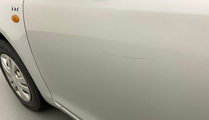 2015 Maruti Swift Dzire LXI (O), CNG, Manual, 1,08,326 km, Front passenger door - Minor scratches