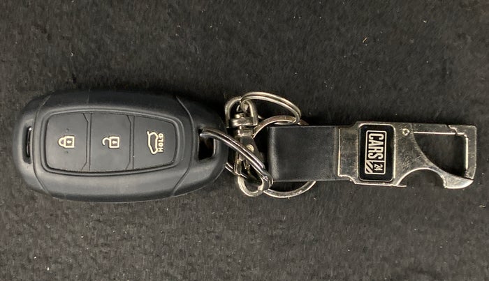 2018 Hyundai Verna 1.6 SX VTVT AT (O), Petrol, Automatic, 74,990 km, Key Close Up