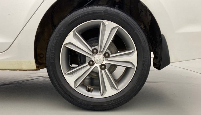 2018 Hyundai Verna 1.6 SX VTVT AT (O), Petrol, Automatic, 74,990 km, Left Rear Wheel