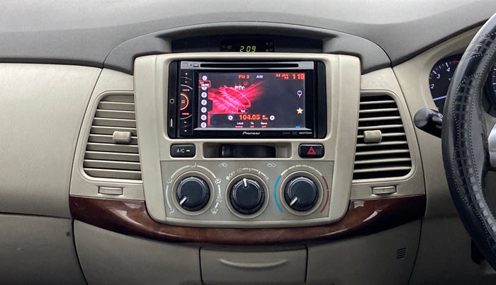 2014 Toyota Innova 2.5 GX 7 STR BS IV, Diesel, Manual, 1,23,972 km, Air Conditioner
