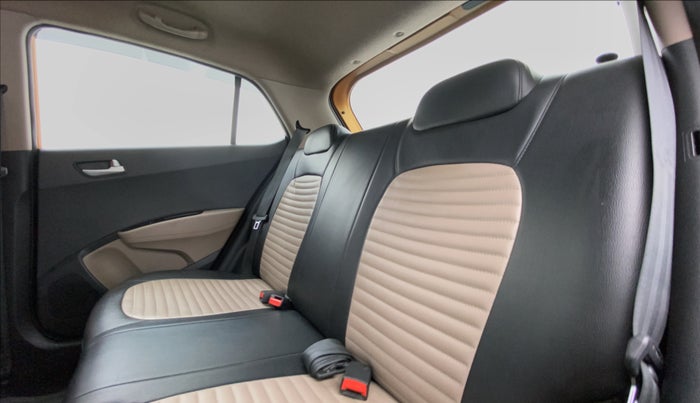 2015 Hyundai Grand i10 SPORTS 1.2 VTVT, Petrol, Manual, 41,143 km, Right Side Rear Door Cabin View