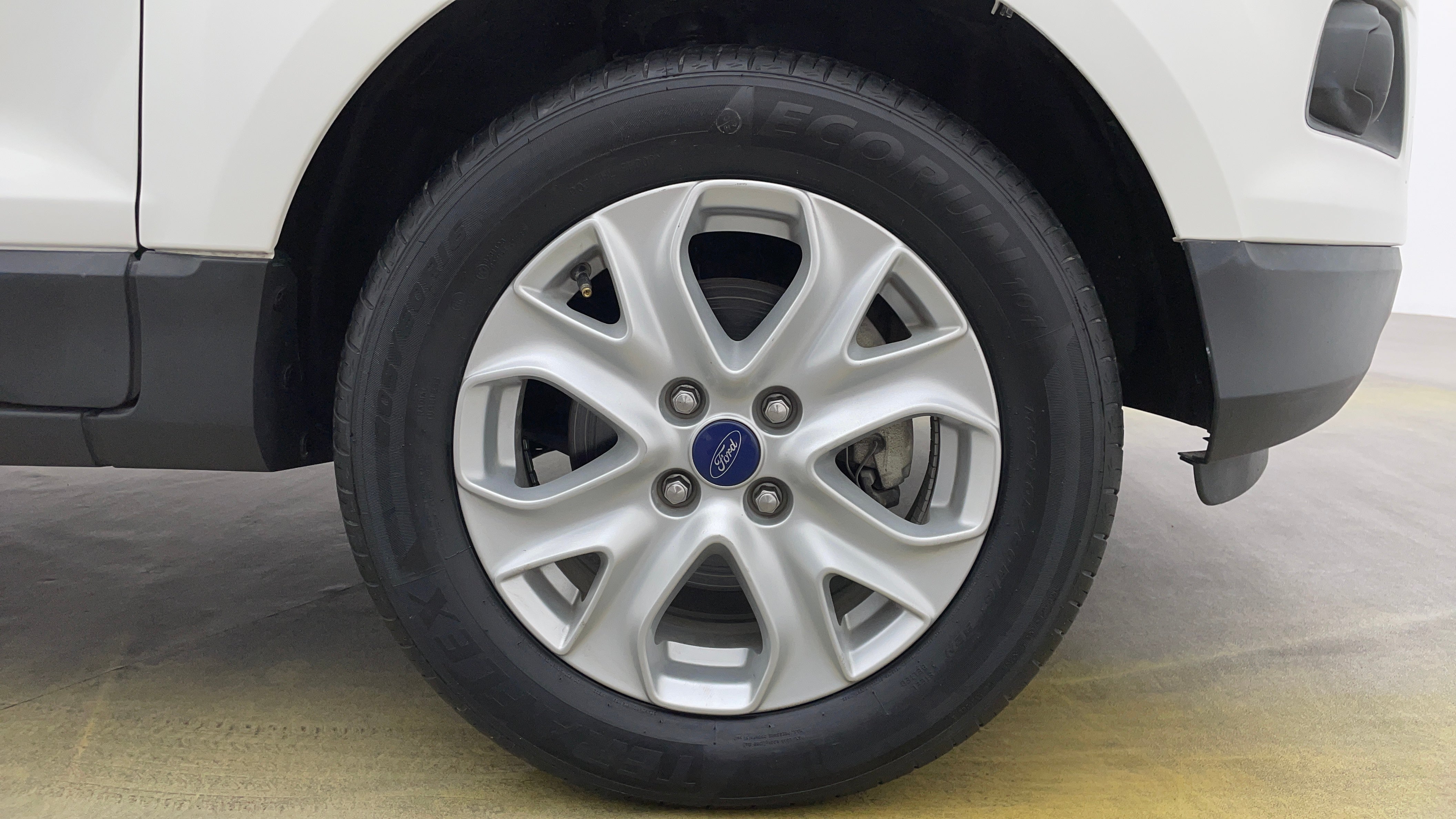 Ford EcoSport-Right Front Tyre