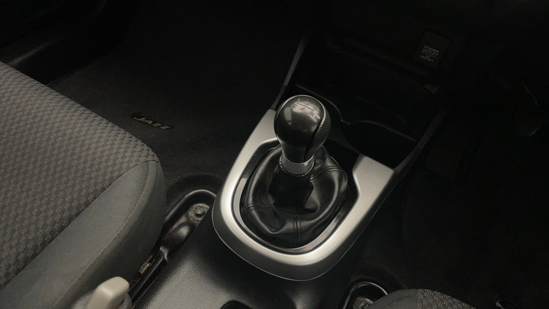 2018 Honda Jazz Vti, Manual, 108864 km, Gear Lever 