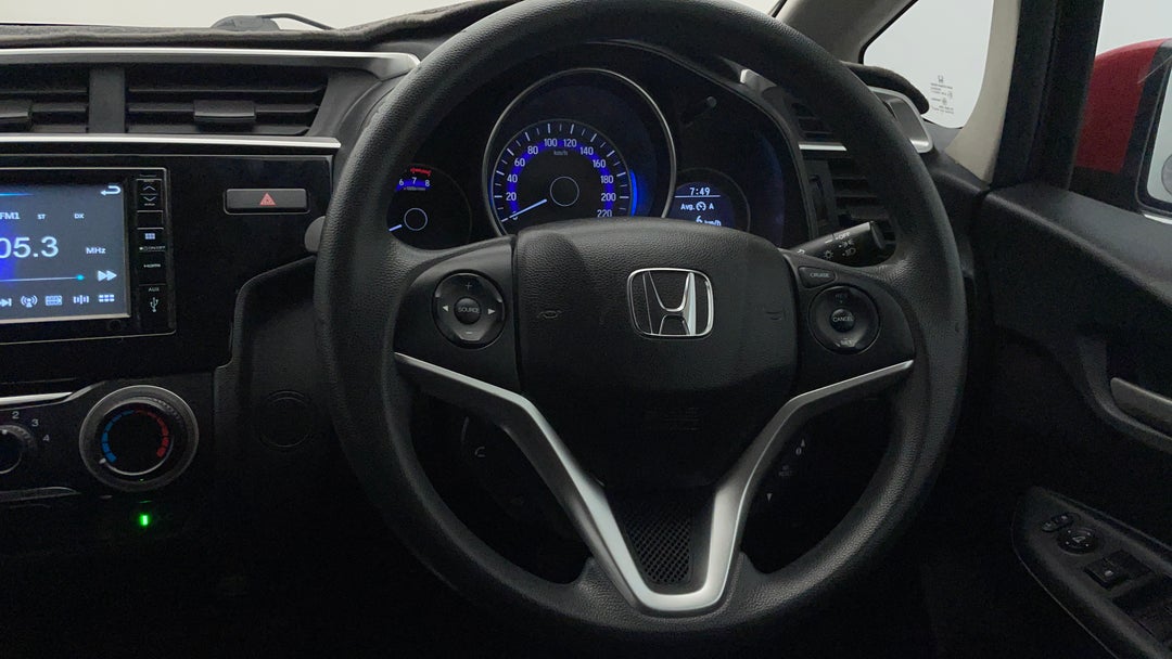 2018 Honda Jazz Vti, Manual, 108864 km, Steering Wheel Close-up