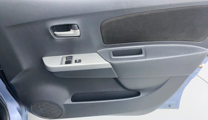 2011 Maruti Wagon R 1.0 LXI, Petrol, Manual, 64,833 km, Driver Side Door Panels Control