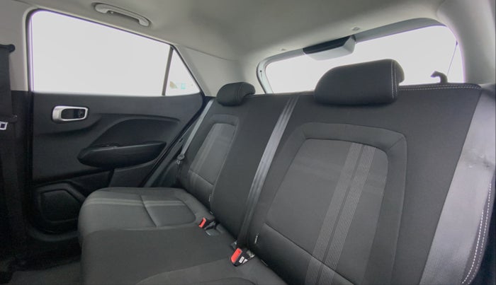 2019 Hyundai VENUE 1.0 TURBO GDI SX+ AT, Petrol, Automatic, 26,448 km, Right Side Door Cabin View