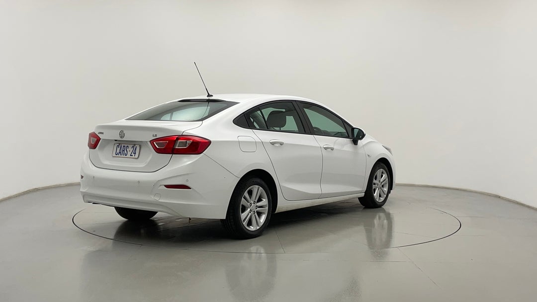 Right Back Diagonal (45- Degree) View