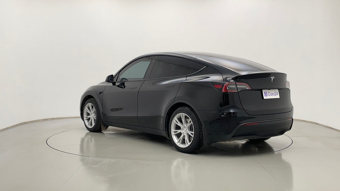 Left Back Diagonal (45- Degree) View