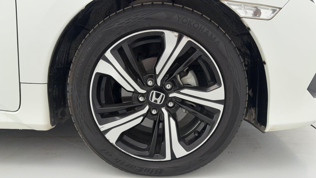 2017 Honda Civic Rs, Automatic, 99960 km, Right Front Wheel