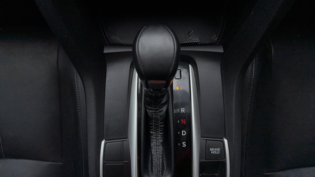 2017 Honda Civic Rs, Automatic, 99960 km, Gear Lever 