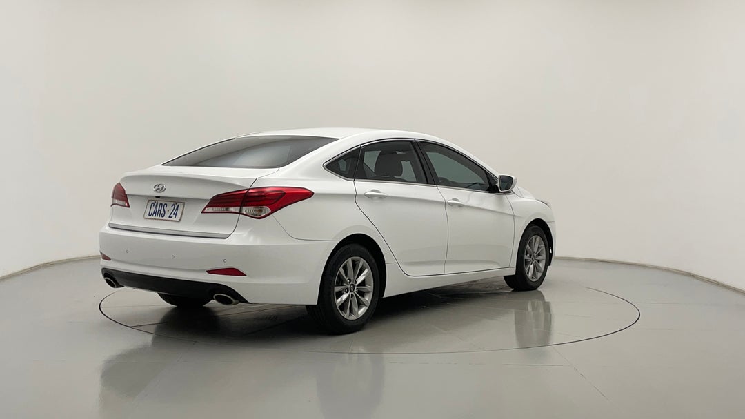 Right Back Diagonal (45- Degree) View