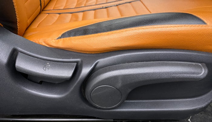 2016 Hyundai i20 Active 1.2 S, Petrol, Manual, 45,725 km, Driver Side Adjustment Panel