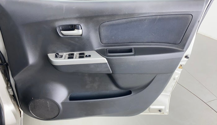 2011 Maruti Wagon R 1.0 VXI, Petrol, Manual, 37,871 km, Driver Side Door Panels Control