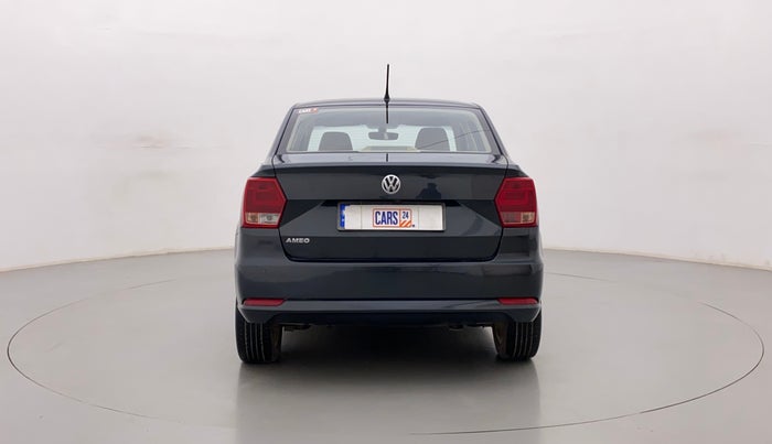 2017 Volkswagen Ameo HIGHLINE1.2L PLUS 16 ALLOY, Petrol, Manual, 35,070 km, Back/Rear