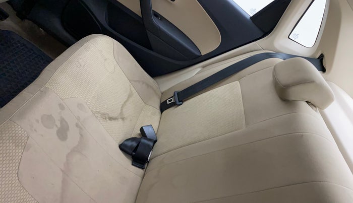2017 Volkswagen Ameo HIGHLINE1.2L PLUS 16 ALLOY, Petrol, Manual, 35,070 km, Second-row right seat - Cover slightly stained