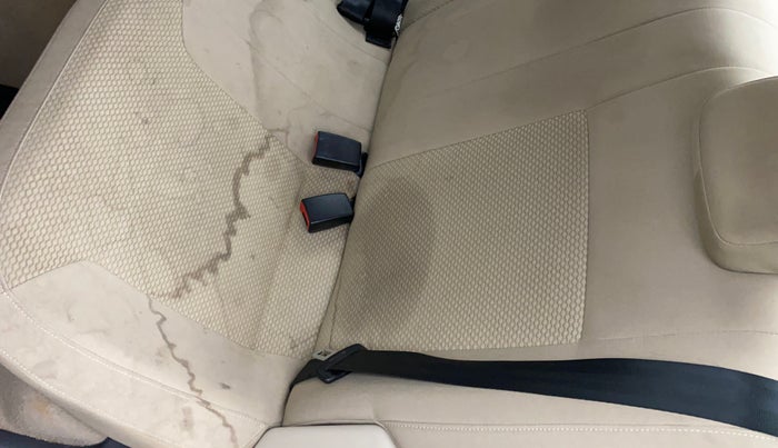 2017 Volkswagen Ameo HIGHLINE1.2L PLUS 16 ALLOY, Petrol, Manual, 35,070 km, Second-row left seat - Cover slightly stained