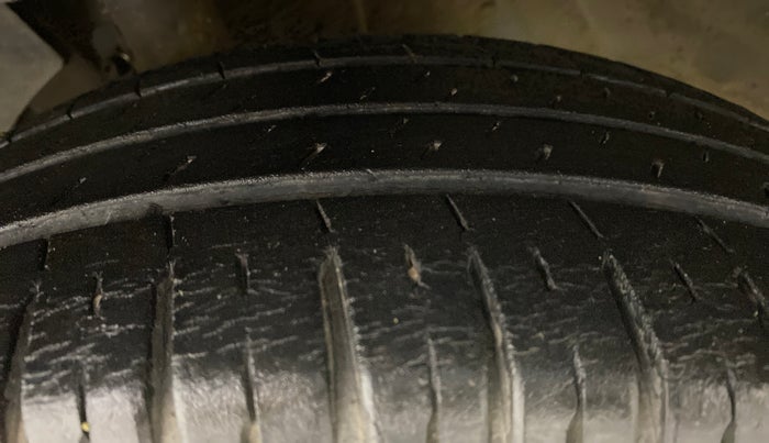 2017 Maruti Dzire ZXI Plus, Petrol, Manual, 39,352 km, Left Front Tyre Tread
