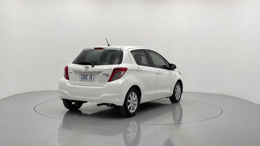 Right Back Diagonal (45- Degree) View