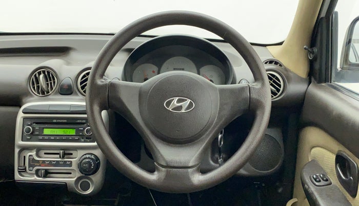 2014 Hyundai Santro Xing GLS, Petrol, Manual, 59,594 km, Steering Wheel Close Up