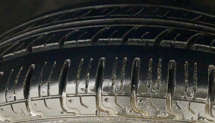 2014 Hyundai Santro Xing GLS, Petrol, Manual, 59,594 km, Right Front Tyre Tread